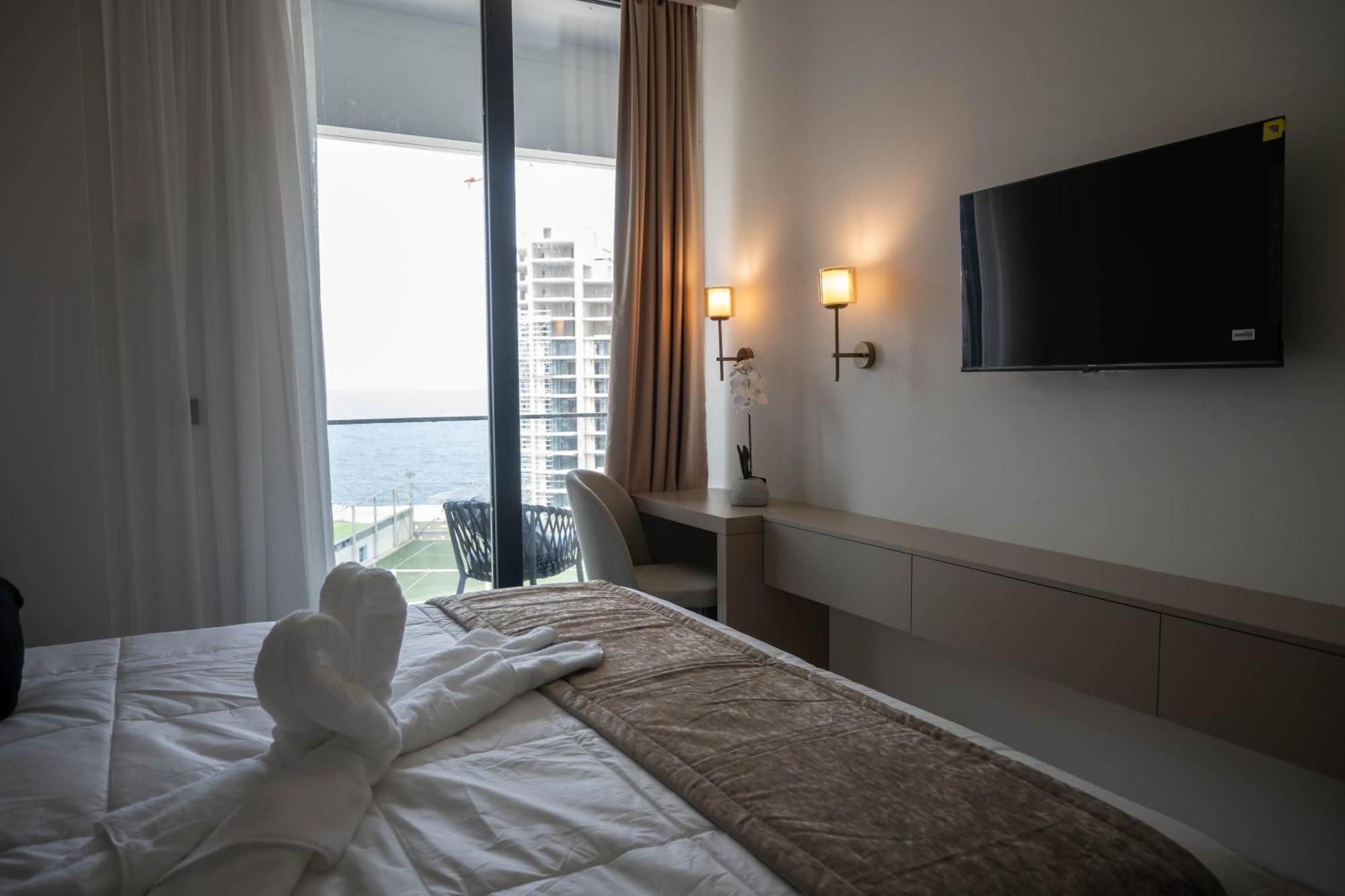 Best View Fortina Luxury Suites Sliema Bagian luar foto